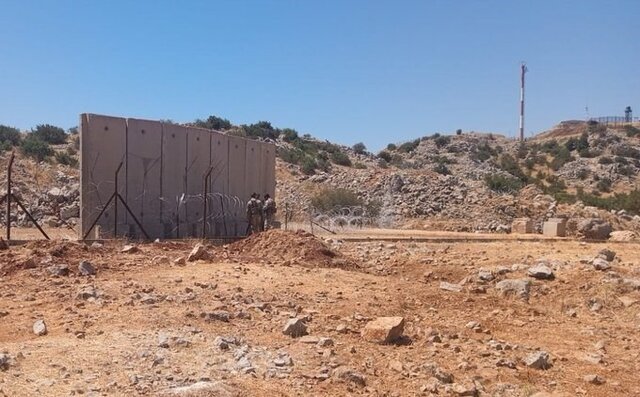 رژیم صهیونیستی در اراضی لبنان دیوار بتنی نصب کرد