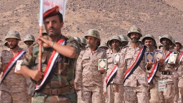 وزیر دفاع یمن: می‌توانیم قواعد جدید درگیری با دشمن را تعیین کنیم