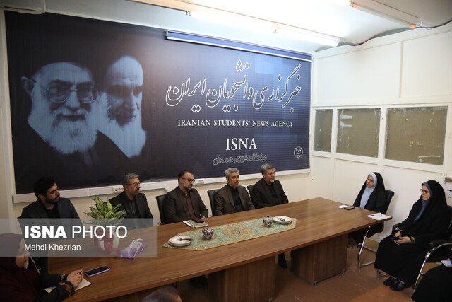 استاندار همدان: خبرنگار باید ذائقه مردم را شیرین کند