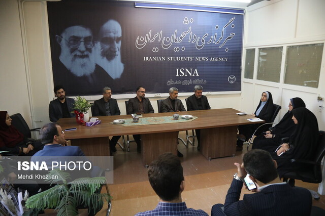 استاندار همدان: خبرنگار باید ذائقه مردم را شیرین کند