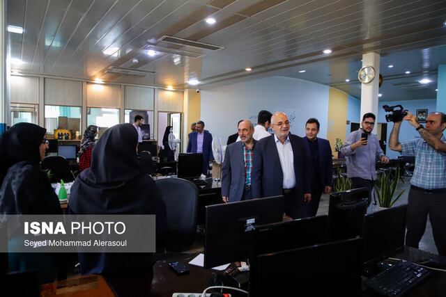 بازدید رئیس و جمعی از اعضای شورای اسلامی شهر مشهد از ایسنا