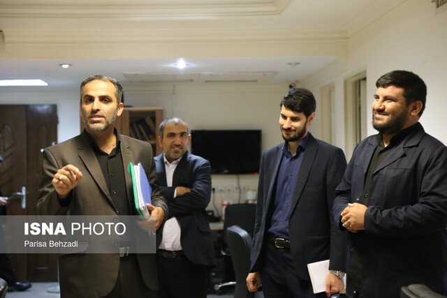 معاون فرهنگی جهاد دانشگاهی از ایسنا دیدن کرد معاون فرهنگی جهاد دانشگاهی از ایسنا دیدن کرد