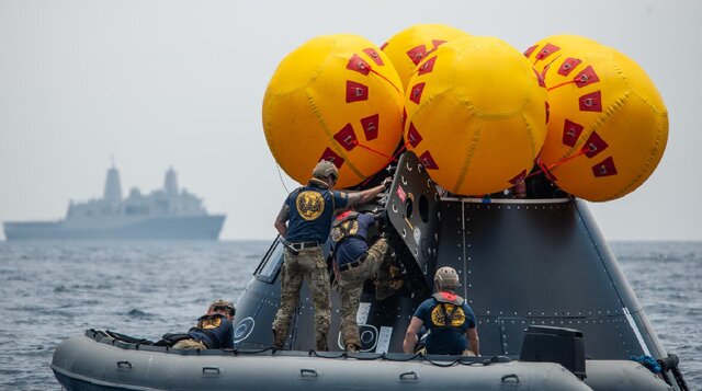 استفاده از بدل فضانوردان در تمرین برای عملیات فضایی!