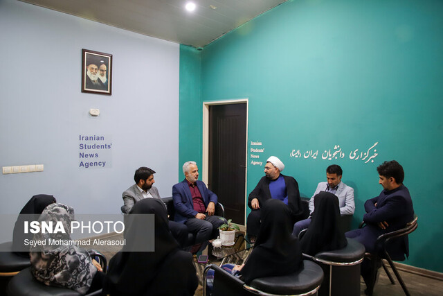 مدیرکل کتابخانههای عمومی خراسان رضوی از ایسنا بازدید کرد