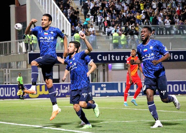 تصویر آرشیوی است. گلگهر یونانی بیرحمانه شروع کرد/ تارتار حریف تیم سابقش نشد