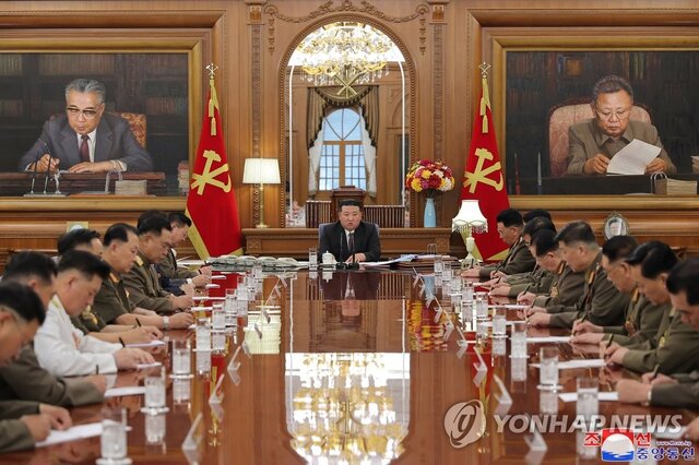 پس از برکناری ژنرال ارشد، رهبر کره‌شمالی به تقویت تدارکات جنگی متعهد شد
