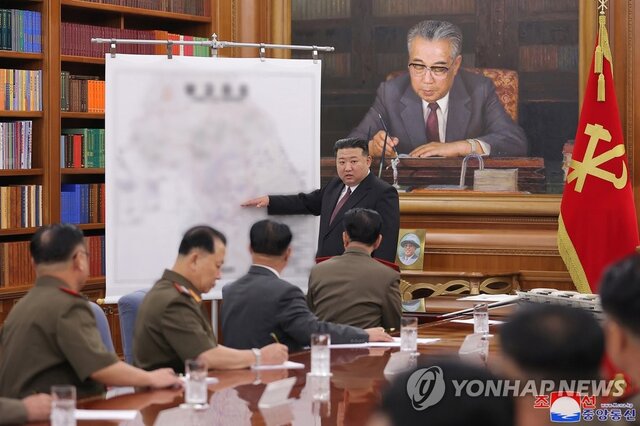 رهبر کره‌شمالی به افزایش آمادگی جنگی «تهاجمی» متعهد شد