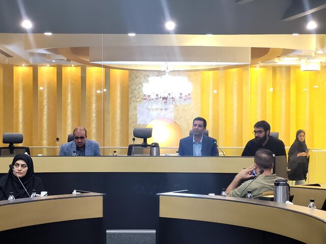 شک به یکی از تابلوهای منسوب به کمالالملک