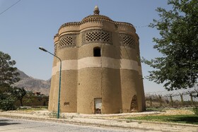 روایتی از برج کبوترخانه دانشگاه اصفهان