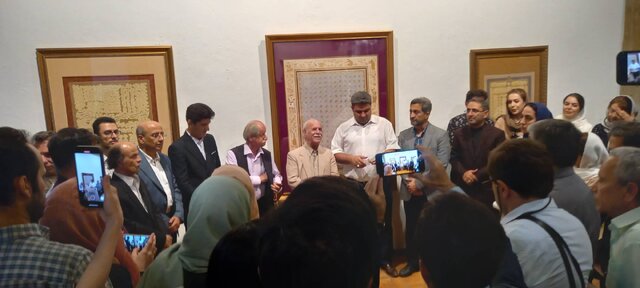 «خال و خط شکسته» افتتاح شد