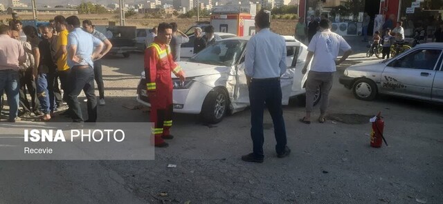 ۵ مصدوم در اثر برخورد دو خودرو در بلوار ارتش همدان
