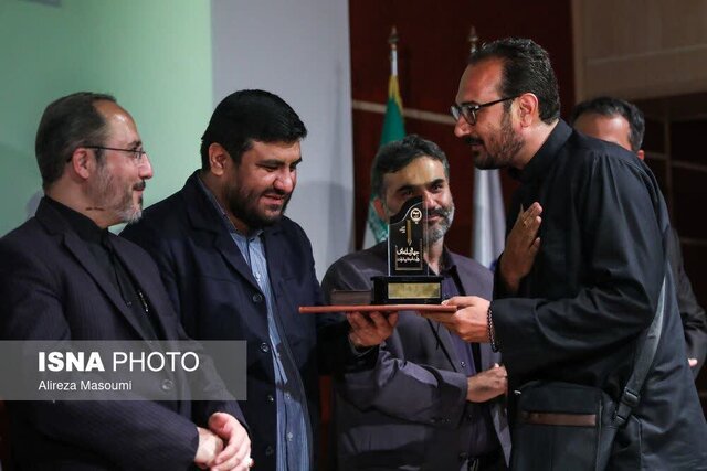 عکاس ایسنا منتخب نخستین همایش جهاد رسانهای شد