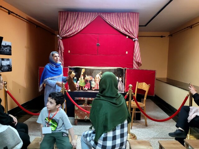 قصههای عجیب درباره کودکی در ایران