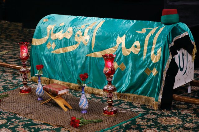 وداع با پیکر سیدحسین عرب پیرغلام امام حسین(ع)