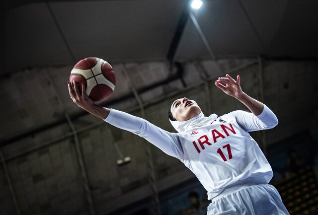 عکس آرشیوی است اولین قهرمانی تیم ملی بسکتبال زنان ایران در غرب آسیا