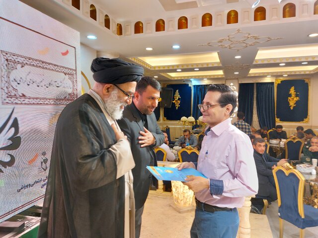 تجلیل از آزادگان سرافراز در شهرستان ورامین تجلیل از آزادگان سرافراز در شهرستان ورامین