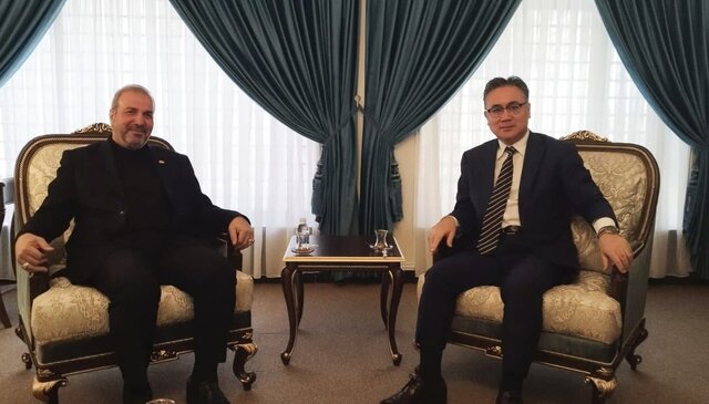 دیداز سفیران ایران و ژاپن در عراق ابراز نگرانی سفیر ایران در عراق از تحرکات اخیر آمریکاییها در منطقه