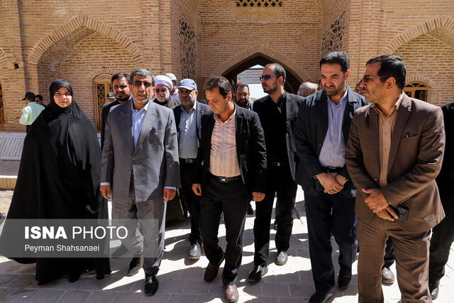 روایتی از سفر یکروزۀ عزتالله ضرغامی به اصفهان