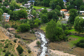 دو روستای «دلیر» و «الیت» توسط رودخانه دلیر از یکدیگر جدا شده اند.