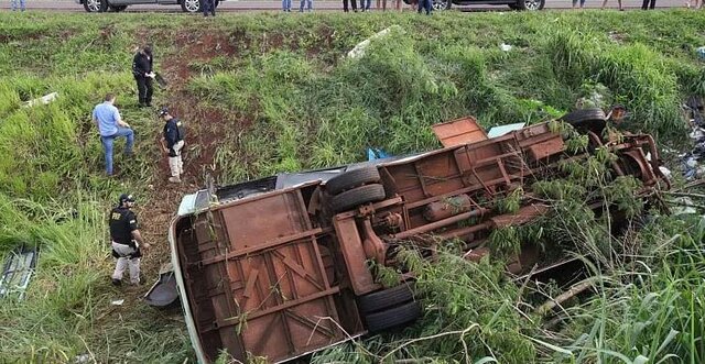 عکس تزئینی است ۴۲ کشته و زخمی در پی واژگونی اتوبوس در شرق مکزیک