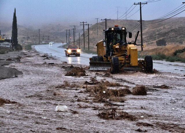 توفان استوایی در آمریکا؛ سیل، چند شهر بیابانی را زیر آب برد