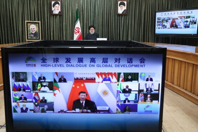 دیپلمات ارشد ایرانی: دیپلماسی، با بردباری نتیجه می‌دهد