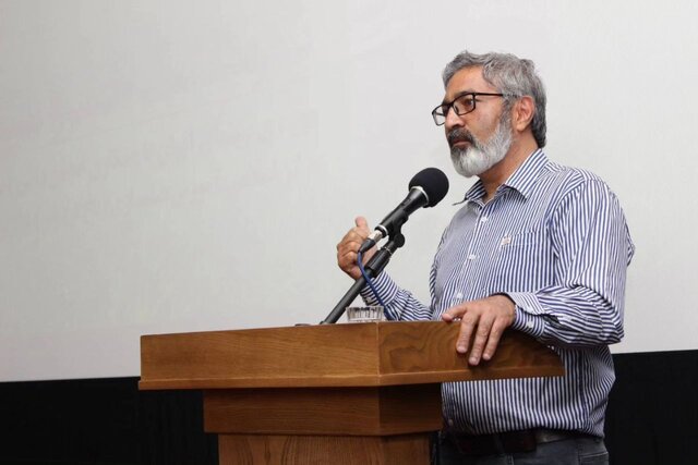 امثال «خسرو سینایی»ها  نباید رها شوند