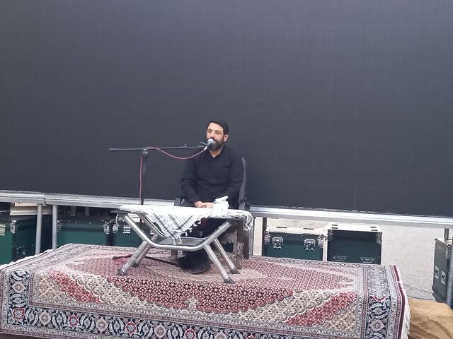 جوانان امروز، دشمن را منزوی کرده و پای نظام ایستادهاند