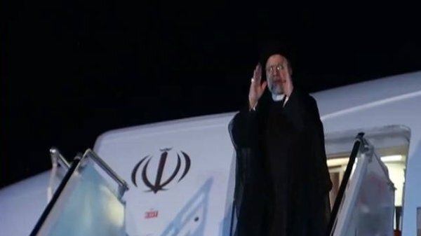 عکس آرشیوی رئیسی عازم ژوهانسبورگ شد