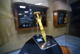 نمایش ۱۱ اثر طلایی و نقرهای هخامنشی و ساسانی - همدان