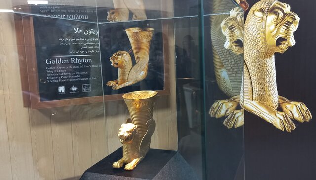 ۱۱ اثر زرین و سیمین همدان در موزه هگمتانه به نمایش درآمد ۱۱ اثر زرین و سیمین همدان در موزه هگمتانه به نمایش درآمد