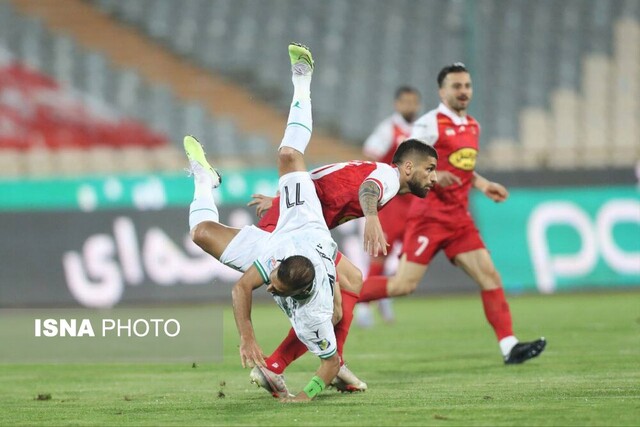 ویدیو/ کارشناسی داوری دیدار پرسپولیس - ذوبآهن ویدیو/ کارشناسی داوری دیدار پرسپولیس - ذوبآهن