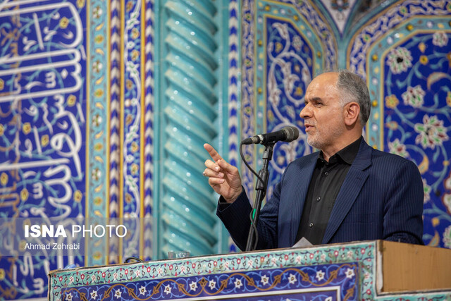 وزیر دادگستری: فعالیت و تلاش کارکنان هلال احمر  بسیار مهم و ارزشمند است