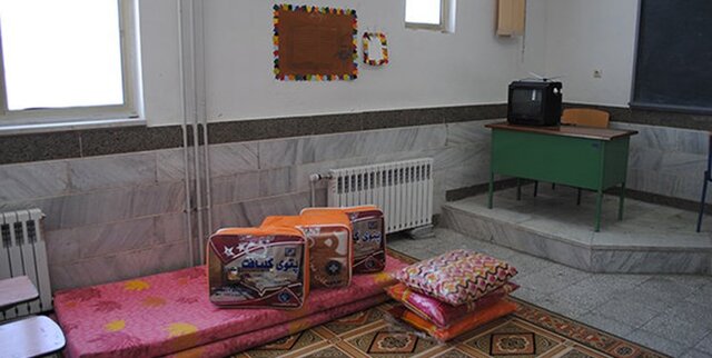 عکس آرشیوی است. ۹۰۰ مدرسه خراسان رضوی پذیرای زائران نوروزی هستند