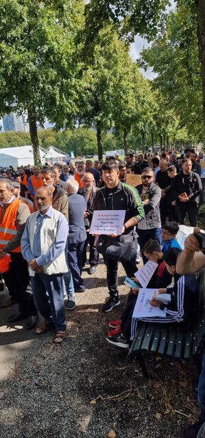 تجمع اعتراضی مسلمانان هلند مقابل سفارت سوئد و دانمارک در آمستردام