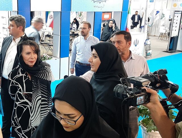 بازدید سفیر بولیوی در ایران از نمایشگاه روایت خدمت بازدید سفیر بولیوی در ایران از نمایشگاه روایت خدمت