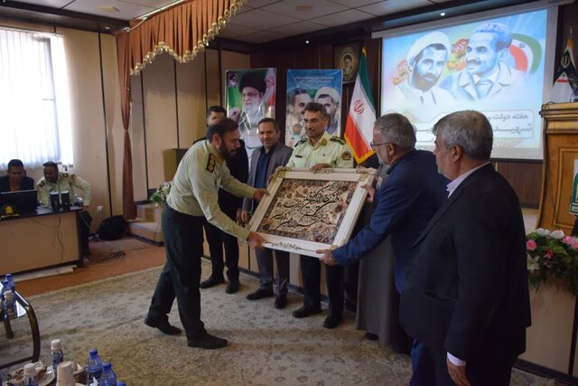 التزام به ولایت فقیه از شاخصههای پلیس است