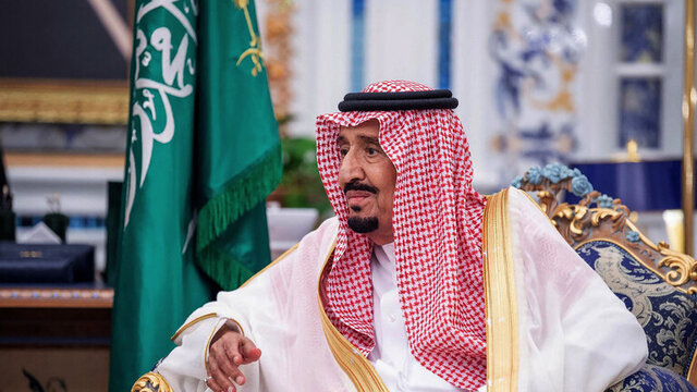 ریاض: ملک سلمان به دلیل عفونت ریه تحت معاینات پزشکی قرار گرفت ریاض: ملک سلمان به دلیل عفونت ریه تحت معاینات پزشکی قرار گرفت