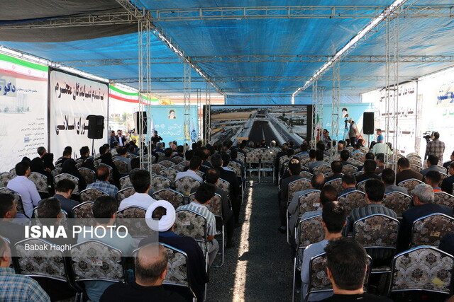 آیین کلنگزنی برج دو قلوی دکوسنتر اردبیل