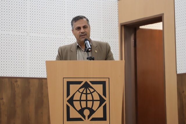 تاریخ، یکی از ابزارهای مهم آیندهنگری است تاریخ، یکی از ابزارهای مهم آیندهنگری است