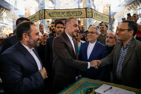 زیارت حسین امیرعبداللهیان، وزیر امور خارجه از حرم حضرت زینب (س) - دمشق