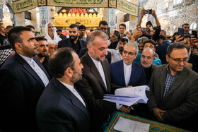 زیارت حسین امیرعبداللهیان، وزیر امور خارجه از حرم حضرت زینب (س) - دمشق