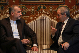 دیدار حسین امیرعبداللهیان، وزیر امور خارجه ایران با فیصل مقداد، وزیر امور خارجه سوریه در فرودگاه دمشق