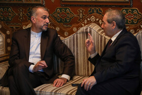 دیدار حسین امیرعبداللهیان، وزیر امور خارجه ایران با فیصل مقداد، وزیر امور خارجه سوریه در فرودگاه دمشق