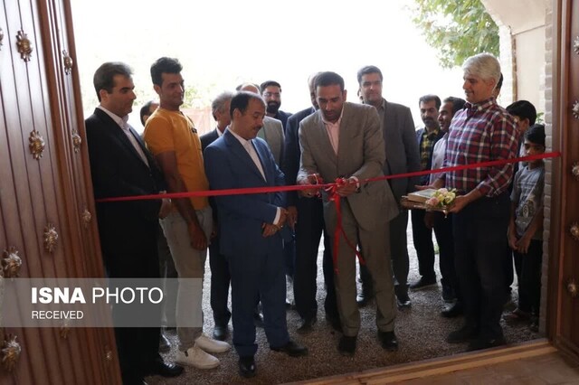 افتتاح طرحهای صنعتی، گردشگری و ورزشی در مهریز