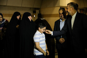 ادای احترام امیرعبداللهیان به شهدای مقاومت