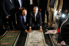 ادای احترام امیرعبداللهیان به شهدای مقاومت