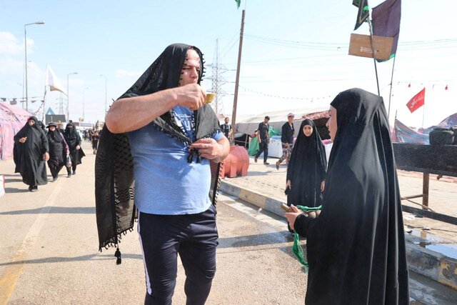 تقدیر جبهه پایداری انقلاب اسلامی استان تهران از برگزارکنندگان اربعین حسینی تقدیر جبهه پایداری انقلاب اسلامی استان تهران از برگزارکنندگان اربعین حسینی