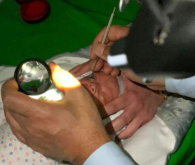 راهاندازی نخستین دستگاه عکسبرداری شبکیه چشم نوزاد همزمان با سفر دوم رئیس جمهور راهاندازی نخستین دستگاه عکسبرداری شبکیه چشم نوزاد همزمان با سفر دوم رئیس جمهور