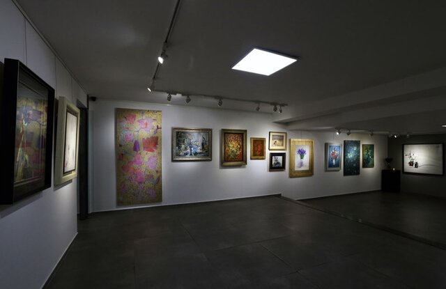 گُلهای سهراب سپهری و ۲۳ هنرمند دیگر روی دیوار میرود